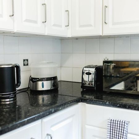 Апартаменти Peaceful House Near Pearson Park Кінгстон-апон-Галл Екстер'єр фото